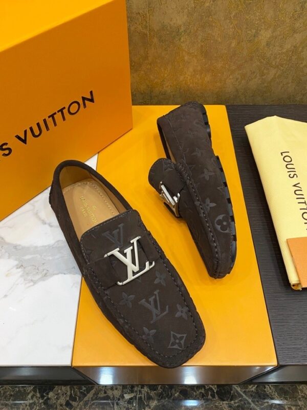 sy_no_26C6420FBC10782E2B61639784CC079A_1 Louis Vuitton Hockenheim / LV Driver Dark Grey Monogram Suede Moccasin