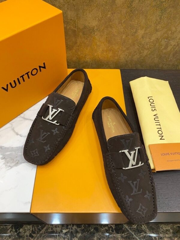 sy_no_26C6420FBC10782E2B61639784CC079A_7 Louis Vuitton Hockenheim / LV Driver Dark Grey Monogram Suede Moccasin
