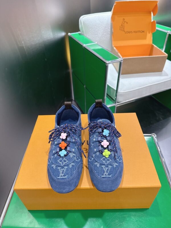 sy_no_26CCB86B7E4AA24EA6F71A6B68388458_0 Louis Vuitton Sneakerina Blue Monogram Denim Flower Thin-Sole Sneakers