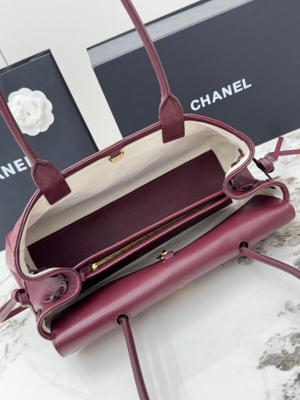sy_no_272BA176DF97563D85CCE7490E96CA9A_7 Chanel 26S Baguette Bag – Grained Calfskin Leather (Red)