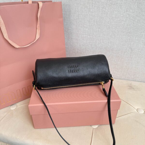 sy_no_275F254B24A7EF6302825C49DDB5A992_3 Black Leather Cylindrical Underarm Shoulder Bag