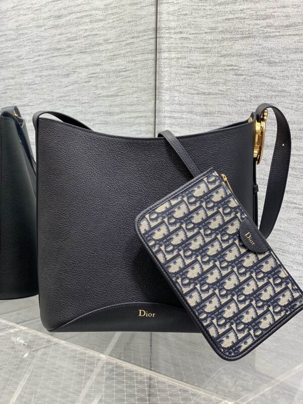 sy_no_2790E4384536EB3F60AFE8943AFAB388_0 Dior Medaillon Bucket Bag – New Spring/Summer Calfskin Shoulder Bag