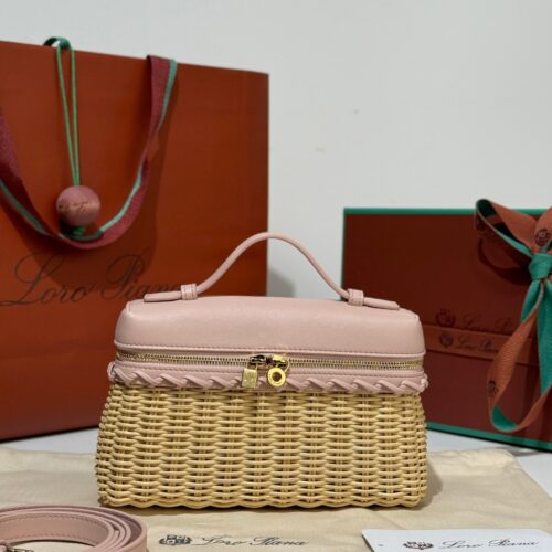 sy_no_2795688B4A7E253E4C0ED1820F29F64E_0 Loro Piana Extra Pocket L19 – Woven Leather Bag (Pink)