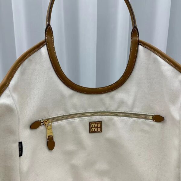 Caramel Brown Smooth Leather Large Shoulder Tote