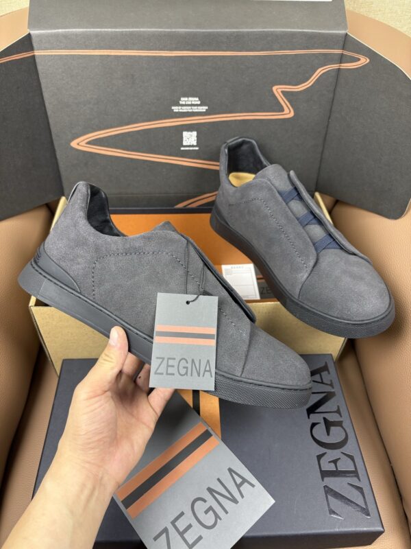 sy_no_28E41A1821D14BAA725393883C210019_1 Grey Smooth Leather Slip-On Sneakers