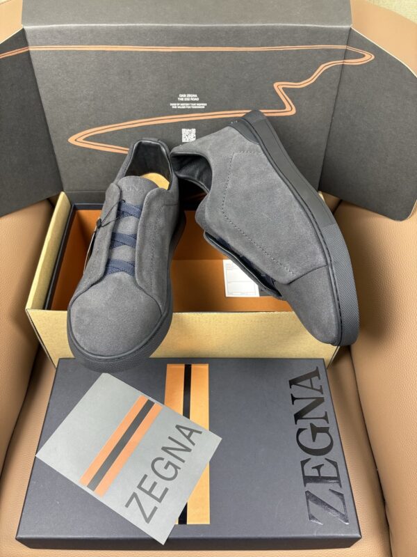 sy_no_28E41A1821D14BAA725393883C210019_5 Grey Smooth Leather Slip-On Sneakers