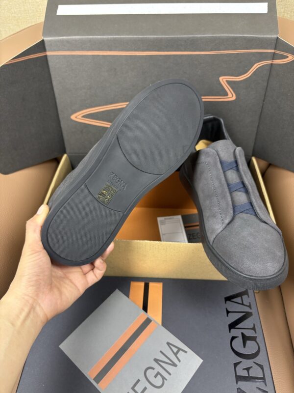 sy_no_28E41A1821D14BAA725393883C210019_8 Grey Smooth Leather Slip-On Sneakers