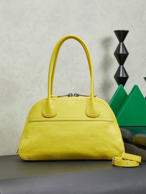 sy_no_29932791CF092948B30FD635844CE952_1 Miu Miu Vivant Medium Lambskin Crossbody/Shoulder/Handbag