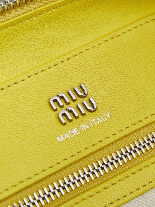 sy_no_29932791CF092948B30FD635844CE952_5 Miu Miu Vivant Medium Lambskin Crossbody/Shoulder/Handbag