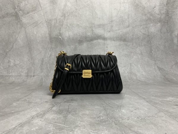 sy_no_2A15DFC0E167BD6A387E9E8375450003_0 Black Matelassé Flap Shoulder / Crossbody Bag
