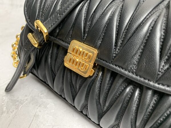 sy_no_2A15DFC0E167BD6A387E9E8375450003_5 Black Matelassé Flap Shoulder / Crossbody Bag