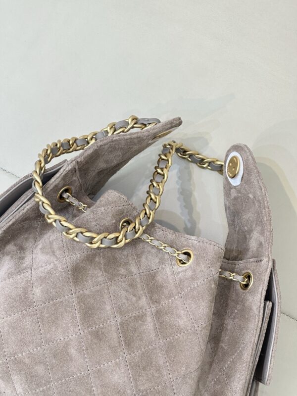 sy_no_2AAF5B078C3E5A87E8C3A5DC6FD1E5DF_8 Chanel Quilted Chain Shoulder/Crossbody Bag for Women