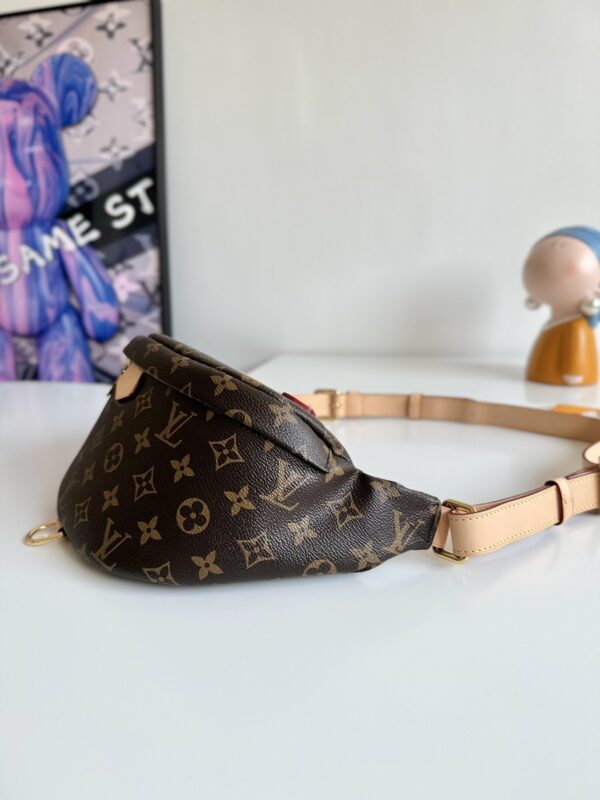sy_no_2AC9739AC33F69B8F1F0A350CBBEB97B_1 Louis Vuitton Bumbag – Monogram Canvas