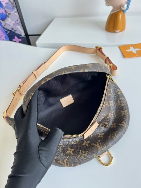 sy_no_2AC9739AC33F69B8F1F0A350CBBEB97B_7 Louis Vuitton Bumbag – Monogram Canvas