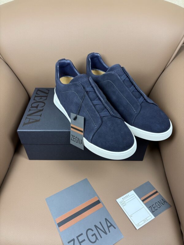 sy_no_2B5DC565488F2C99447C919897985410_1 Navy Blue Suede Slip-On Sneakers