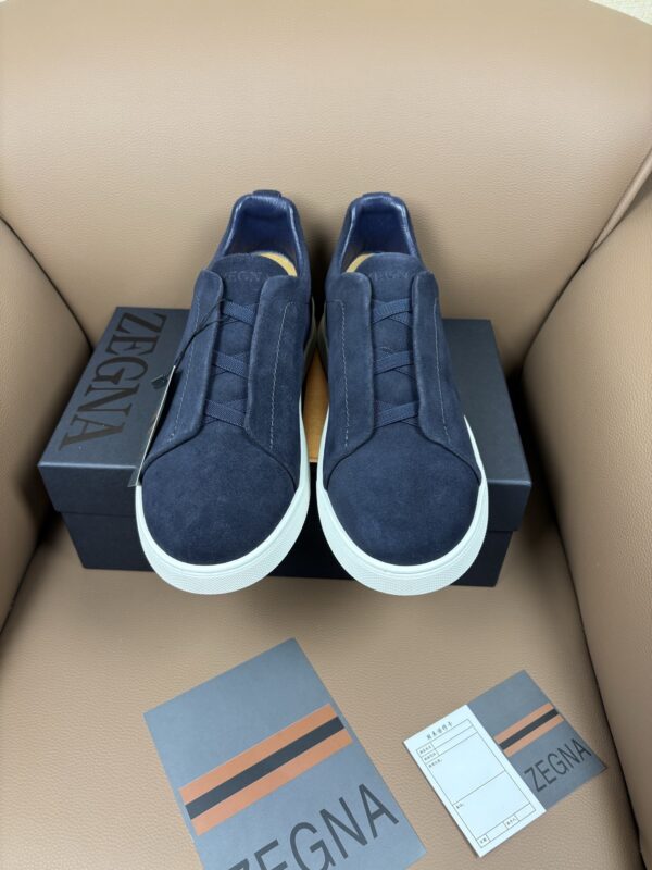 sy_no_2B5DC565488F2C99447C919897985410_2 Navy Blue Suede Slip-On Sneakers