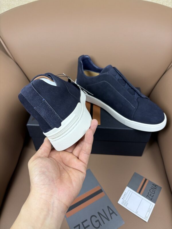 sy_no_2B5DC565488F2C99447C919897985410_5 Navy Blue Suede Slip-On Sneakers