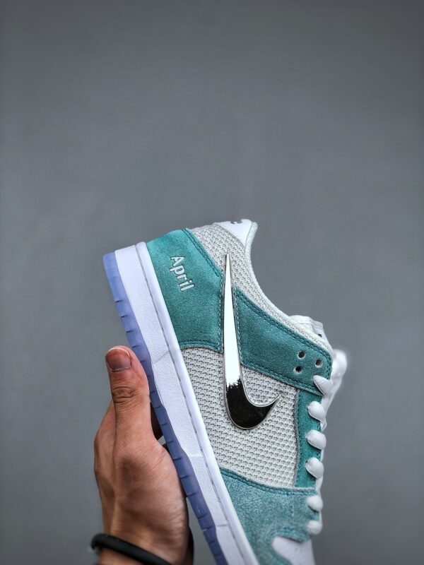 April Skateboards x Nike SB Dunk Low Pro – Mint Green / Silver