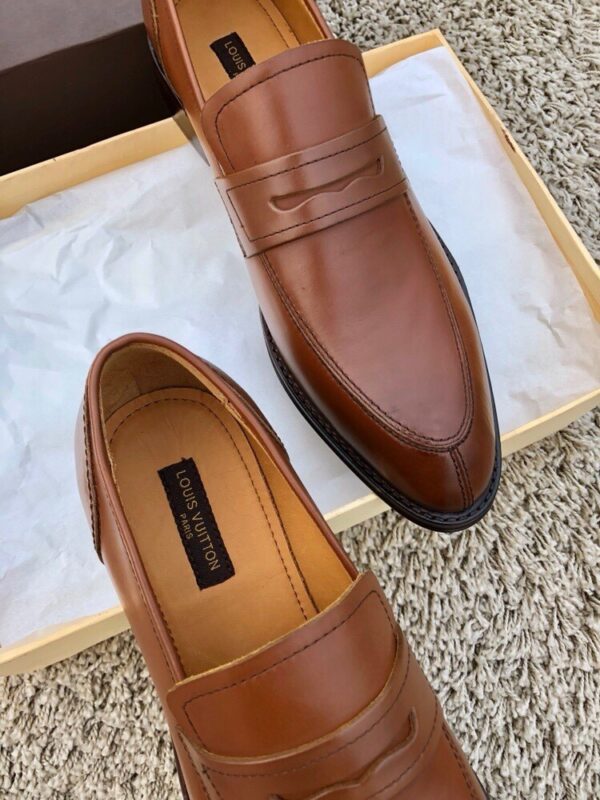 sy_no_2E51905B2BE3B351984D4FE0C43E3CB6_2 Brown & Caramel Calfskin Penny Loafers