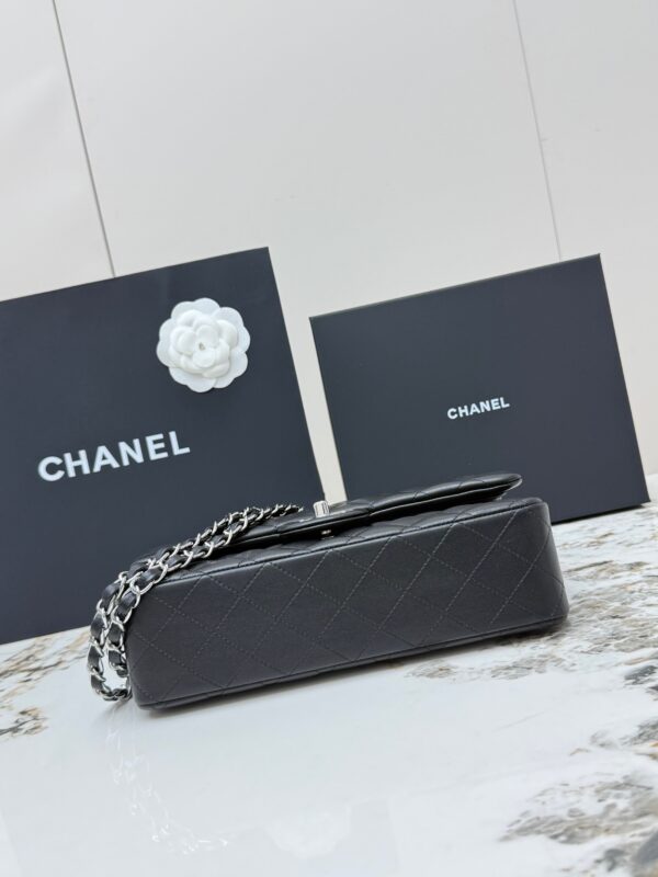 sy_no_2F3413BDFF0AFA498162FFD36D25452C_3 Chanel Classic Flap CF – Quilted Lambskin Leather with Silver Hardware