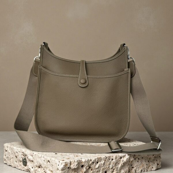 sy_no_30BEF2F5A23CFE45927D17D8207D4620_1 Hermès Evelyne 29 Shoulder & Crossbody Bag