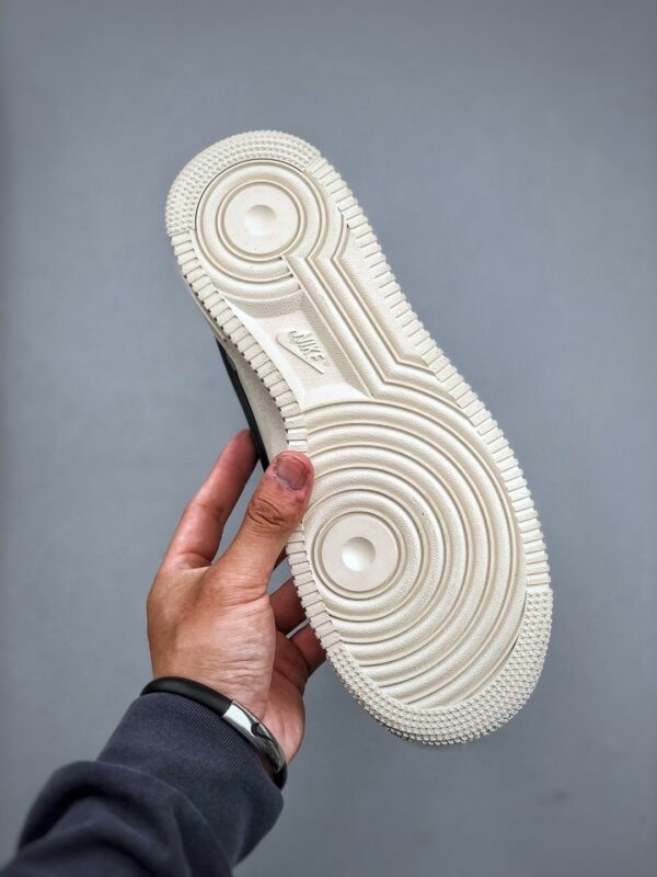 sy_no_30CAA3254058FE52979FEDD19B46AAF2_7 AMBUSH x Nike Air Force 1 Low "Phantom"
