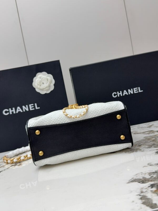 sy_no_30D478201F730BECCD2D4B334DF2FE3E_3 Chanel 26C Mini Woven Hobo Bag – Quilted Woven Calfskin Leather with Gold Hardware