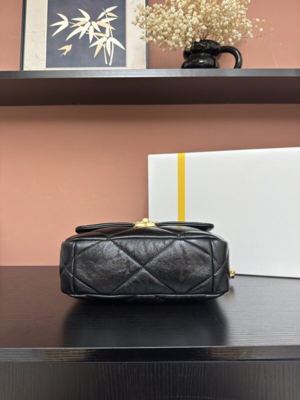 sy_no_31216095EE495761941D4B8795EBF8BE_3 Chanel 19K Black Shoulder/Crossbody Chain Bag with Vintage Gold Hardware