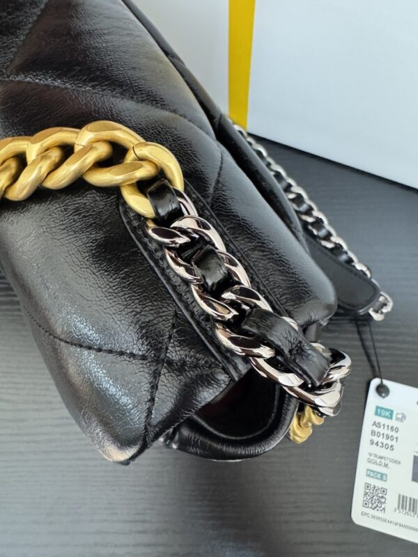 sy_no_31216095EE495761941D4B8795EBF8BE_6 Chanel 19K Black Shoulder/Crossbody Chain Bag with Vintage Gold Hardware