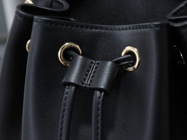 sy_no_31F3135C7BB3FA144D621FAC7979FD01_7 Bonnie Backpack – Black Smooth Calfskin