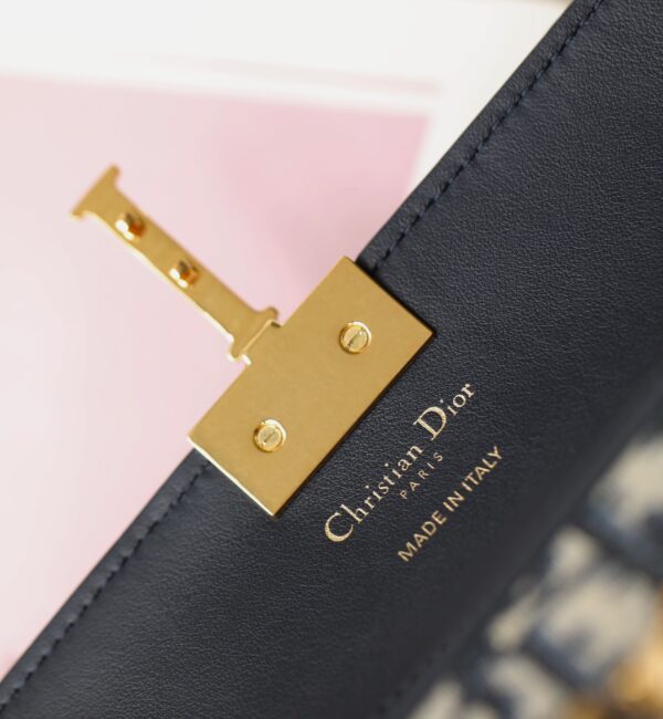 sy_no_3246CBCE5960C3D86983E3FF47D96134_7 30 Montaigne Mini Shoulder Bag – Oblique Canvas
