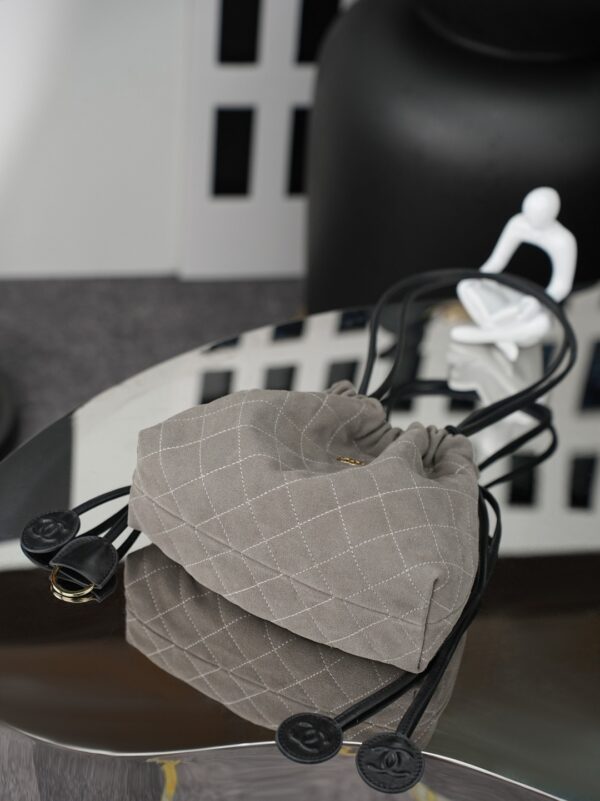 Chanel Spring/Summer Collection Women's Quilted Drawstring Shoulder/Handbag