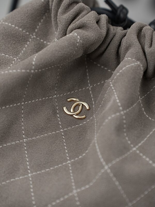 Chanel Spring/Summer Collection Women's Quilted Drawstring Shoulder/Handbag
