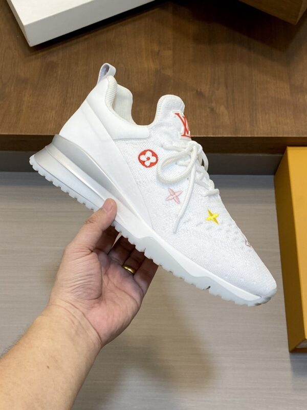 sy_no_335E3A4788B400CAF17891BFA30E0FD3_3 Louis Vuitton White Knit Runner Sneaker with Multicolor Monogram Flowers