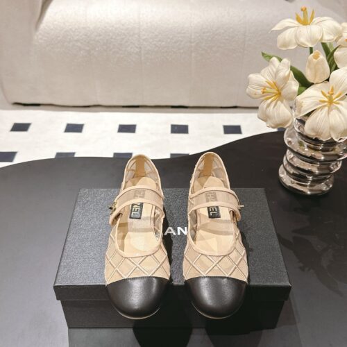 sy_no_33746DE1E676FFFE61E3C77ED98E27FE_0 Chanel Mary Jane Ballet Flats in Nude & Black