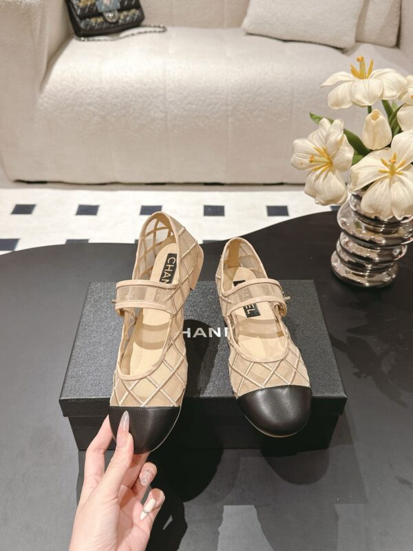 sy_no_33746DE1E676FFFE61E3C77ED98E27FE_2 Chanel Mary Jane Ballet Flats in Nude & Black