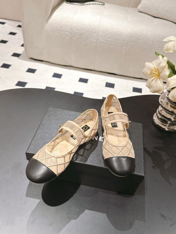sy_no_33746DE1E676FFFE61E3C77ED98E27FE_4 Chanel Mary Jane Ballet Flats in Nude & Black