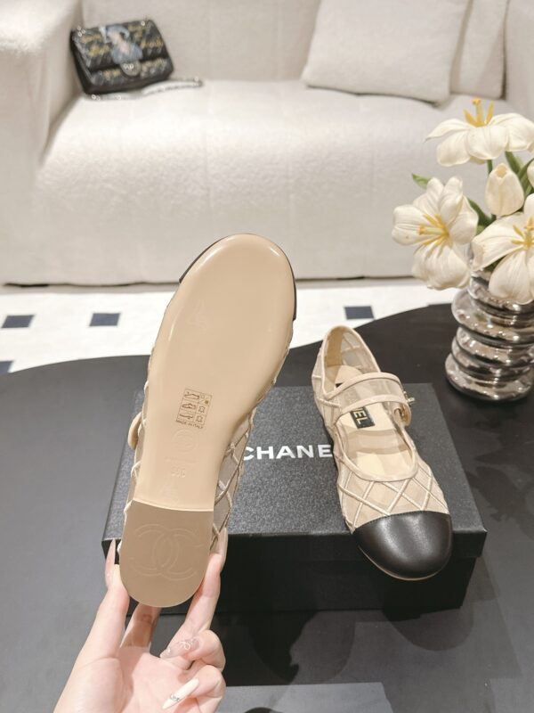 sy_no_33746DE1E676FFFE61E3C77ED98E27FE_8 Chanel Mary Jane Ballet Flats in Nude & Black