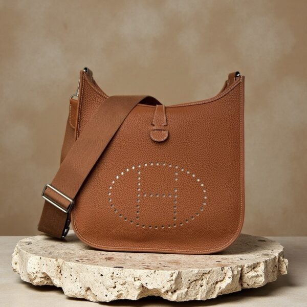 sy_no_3395ADCC4266F12F8890BFD7715D9F3F_0 Hermès Evelyne 29 Leather Shoulder & Crossbody Bag