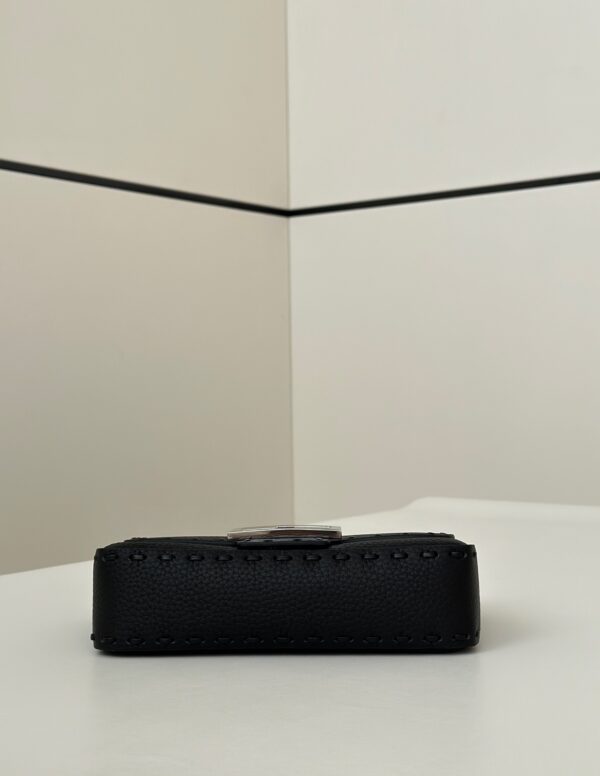 Fendi Baguette Selleria Hand-Stitched Bag – Black