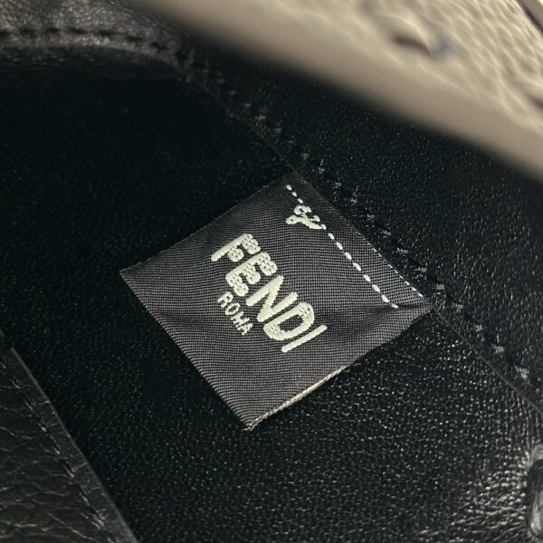 Fendi Baguette Selleria Hand-Stitched Bag – Black