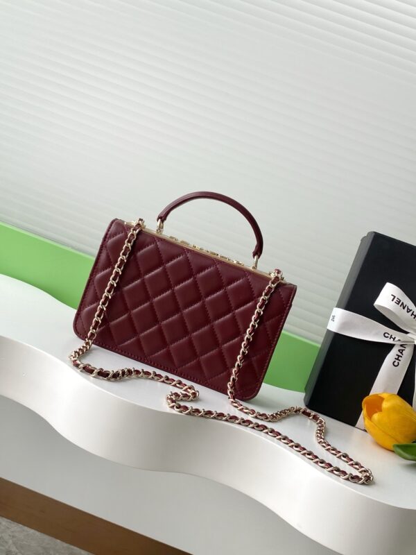 Chanel Trendy CC Lambskin Bag with Crystal-Embellished Clasp (Shoulder/Crossbody/Top-Handle)