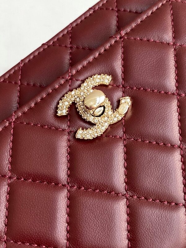 Chanel Trendy CC Lambskin Bag with Crystal-Embellished Clasp (Shoulder/Crossbody/Top-Handle)