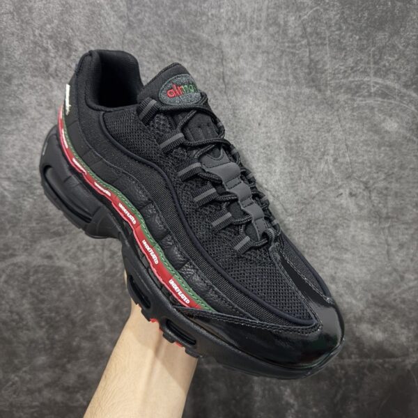 Black / Green & Red Air-Cushioned Retro Running Sneakers