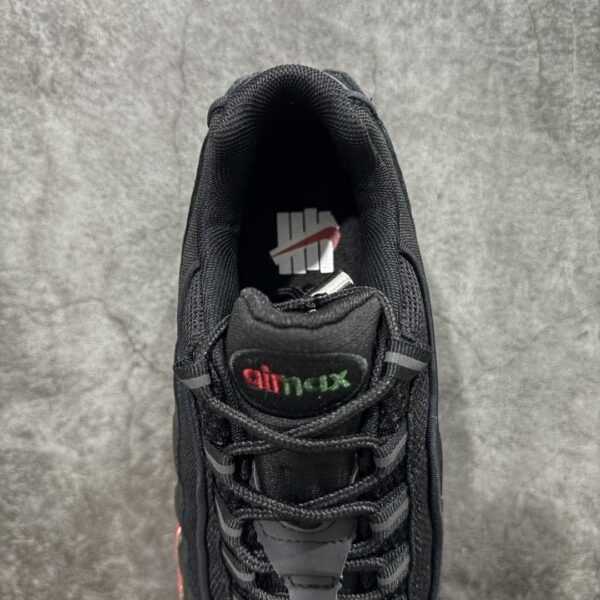 Black / Green & Red Air-Cushioned Retro Running Sneakers
