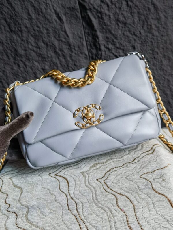 sy_no_366A661E835297E38F8592ADA015FB88_6 Chanel 19 Small Quilted Lambskin Chain Bag
