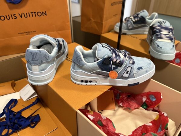 sy_no_37886ACC149AB055BAE775186D69ED92_2 Louis Vuitton Men's Navy Blue Denim LV Trainer Sneakers
