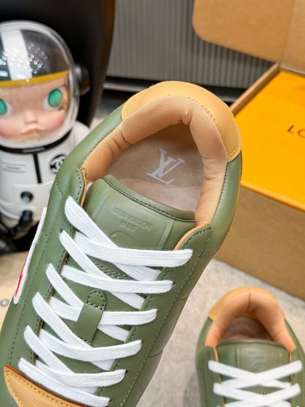 sy_no_37F7DADC540F48CF818C73147EBC39A6_2 Louis Vuitton Olive Green Leather Retro Runner Sneakers