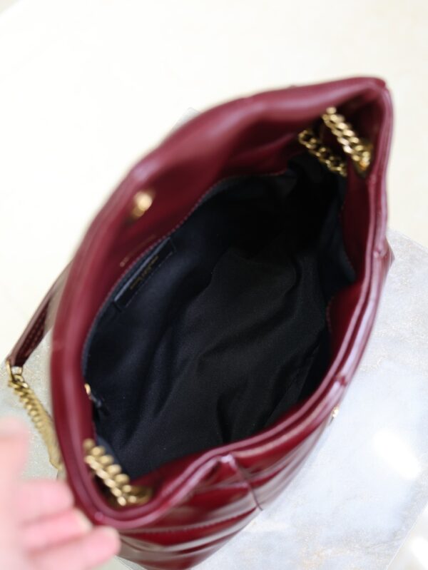 sy_no_3A429A7220EC45BD0E8CD3D01AE4A7EF_7 Loulou 29cm Quilted Waxed Leather Chain Bag – Burgundy