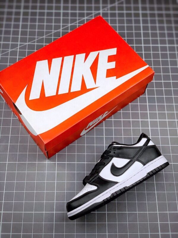 Nike Dunk Low “White / Black” – Panda